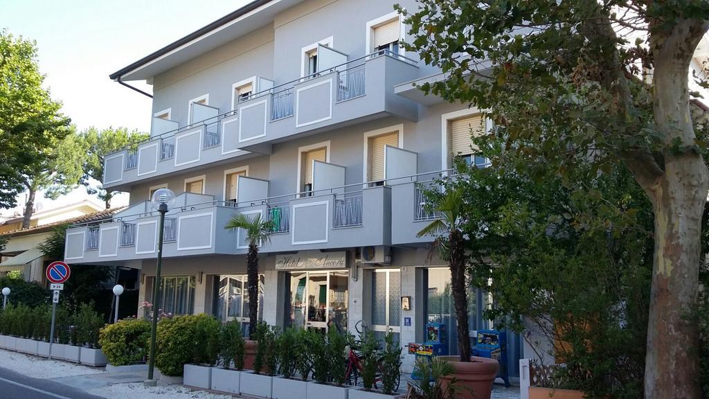Hotel Ancora Cesenatico Exterior foto